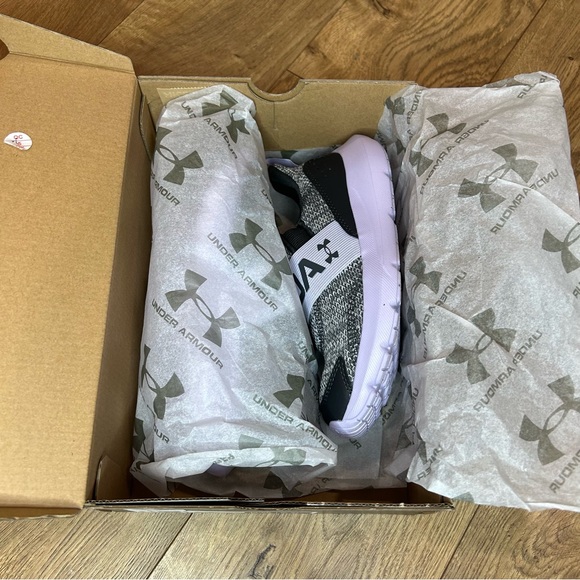 NIB $53 Under Armour GPS Surge 3 slip on in gray - Size 13.5K - Picture 9 of 10